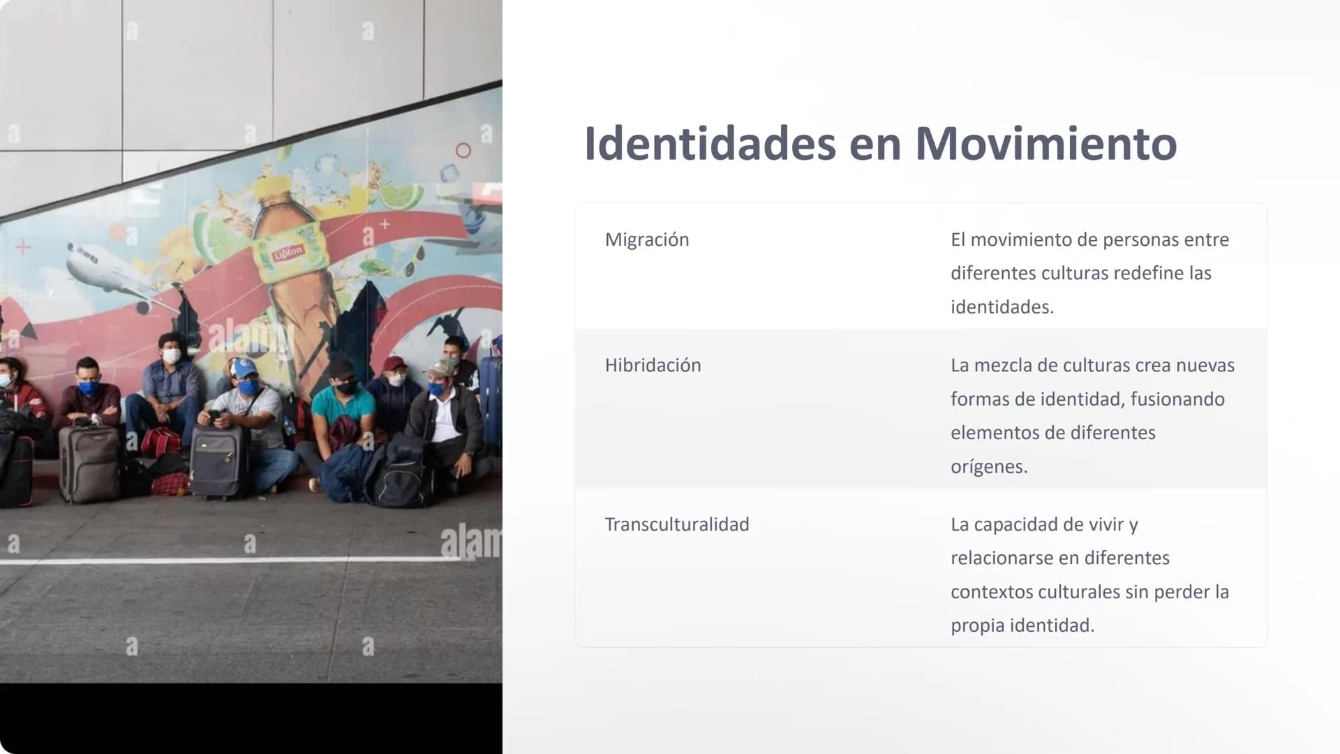 Identidades y
Diversidad Cultural
en el Mundo
Globalizado
En un mundo cada vez más interconectado, la identidad y
la diversidad cultural cob