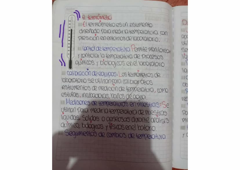 Scribe
•Implementos de laboratorio ●
● de quimica
Vidrios
Vaso de Precipitado
El raso de Precipitado tiene
Muchos objetivos dentro del
labor