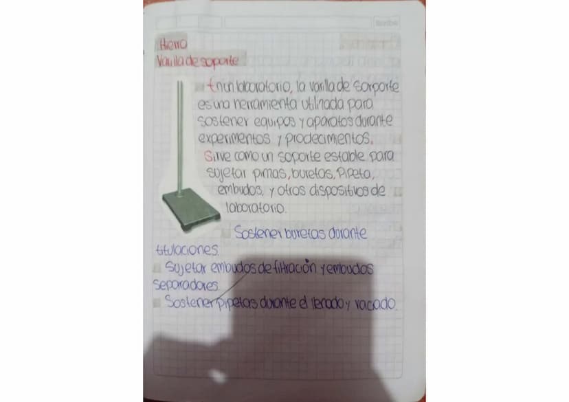 Scribe
•Implementos de laboratorio ●
● de quimica
Vidrios
Vaso de Precipitado
El raso de Precipitado tiene
Muchos objetivos dentro del
labor