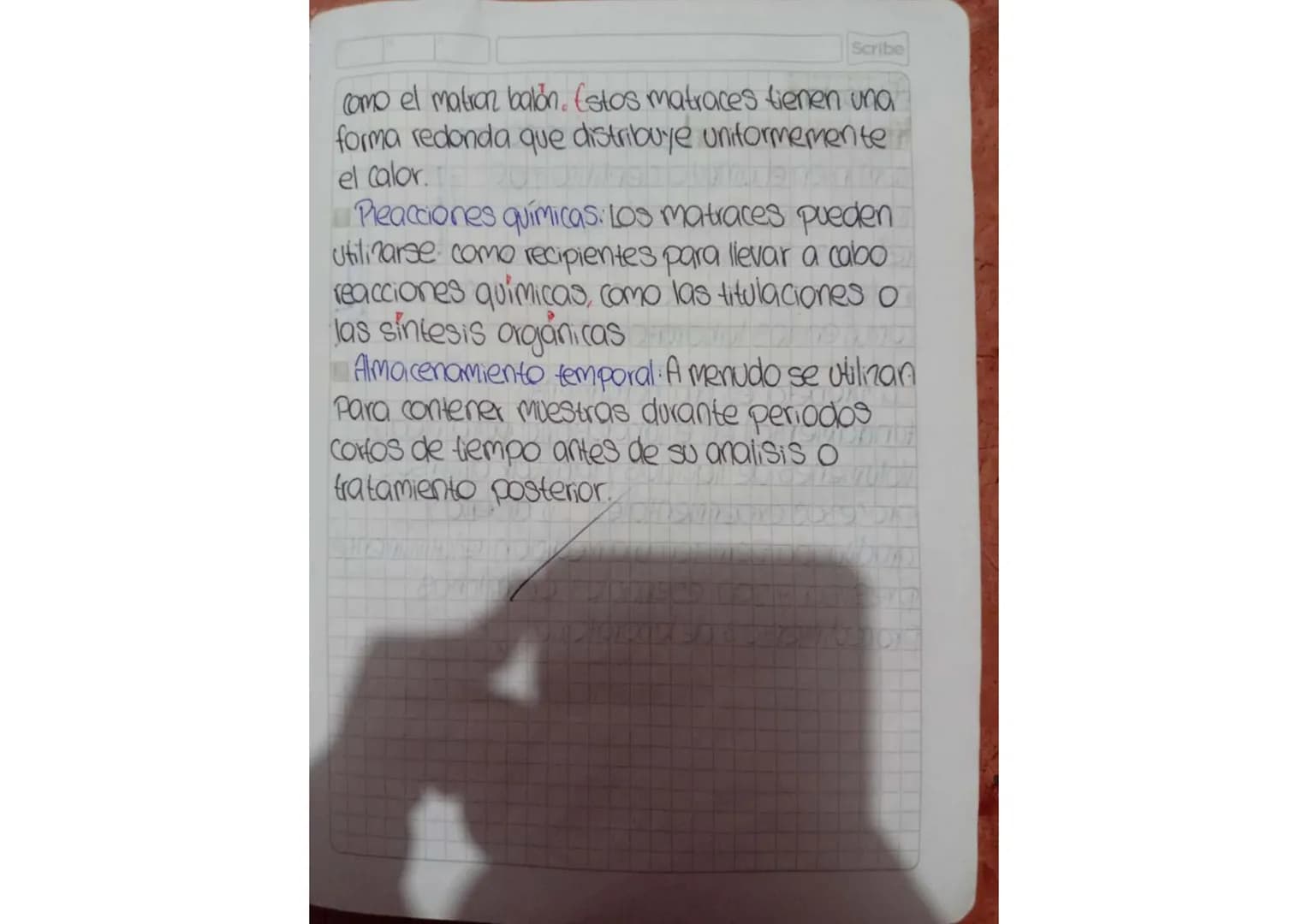 Scribe
•Implementos de laboratorio ●
● de quimica
Vidrios
Vaso de Precipitado
El raso de Precipitado tiene
Muchos objetivos dentro del
labor