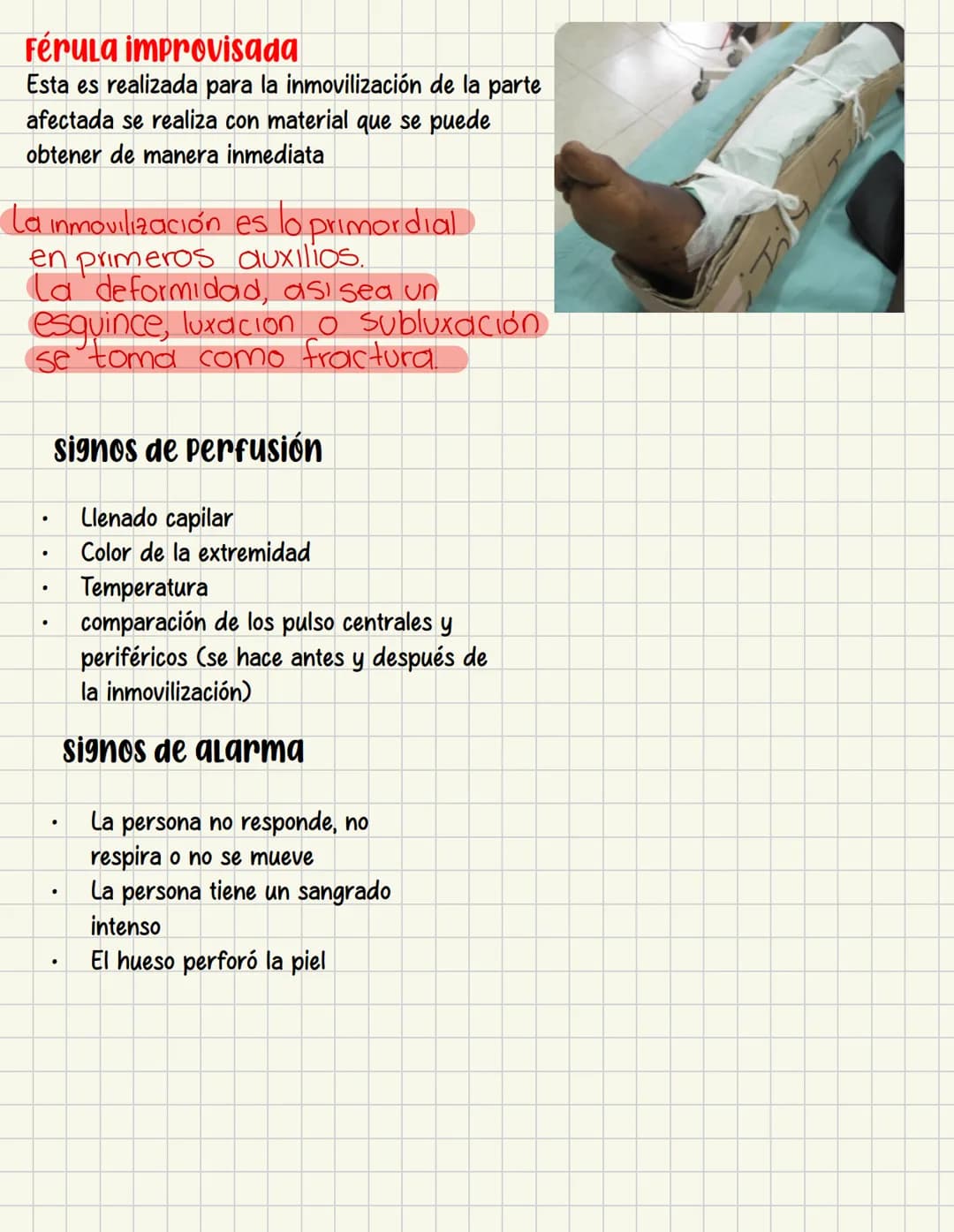 PRIMEROS
AUXILIOS Primeros auxILIOS
Los primeros auxilios son muy importantes, ya que de los
primeros minutos dependerá el pronóstico de la 