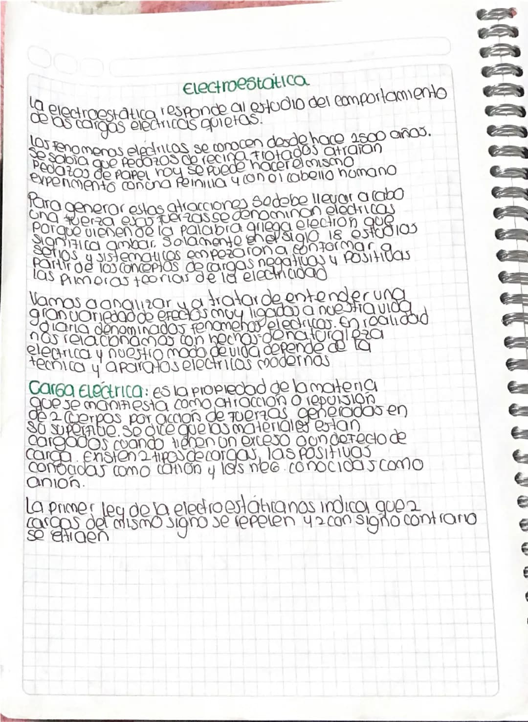 ос
Electroestatica
La electroestatica responde al estudio del comportamiento
de as cargas electricas quietas.
Se sabia que pedazos de recina