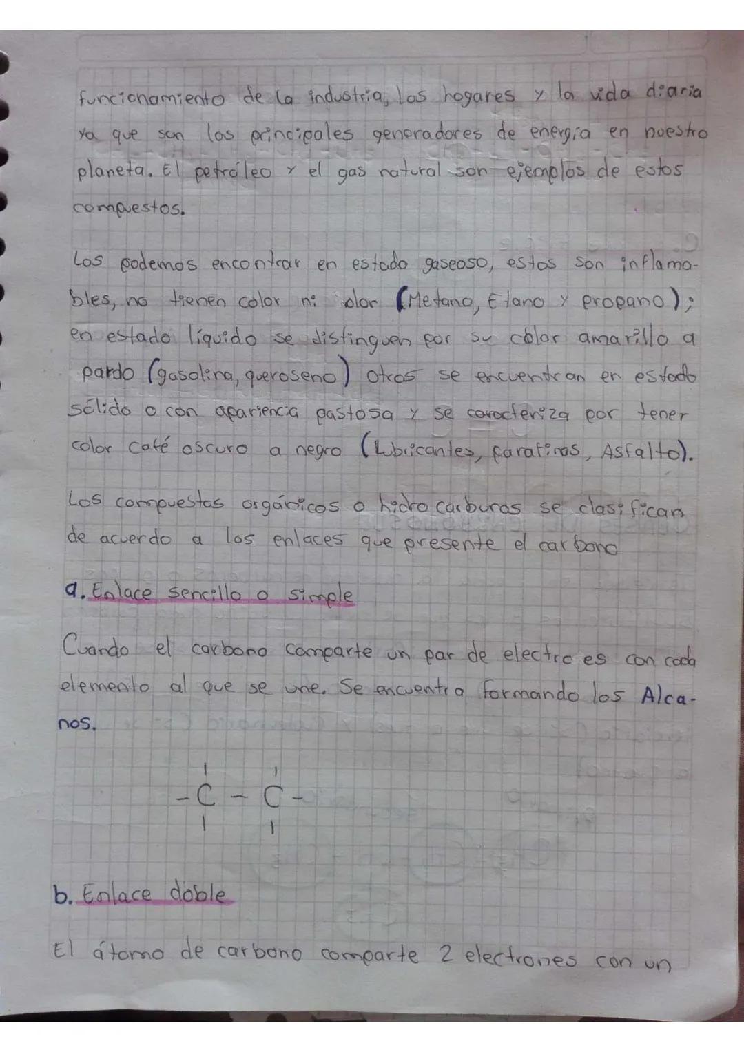HIDROCARBUROS
Los compuestos orgánicas más sencillos se conocen con el
nombre de hidrocarburos son compuestos que contienen hi-
drógeno y ca
