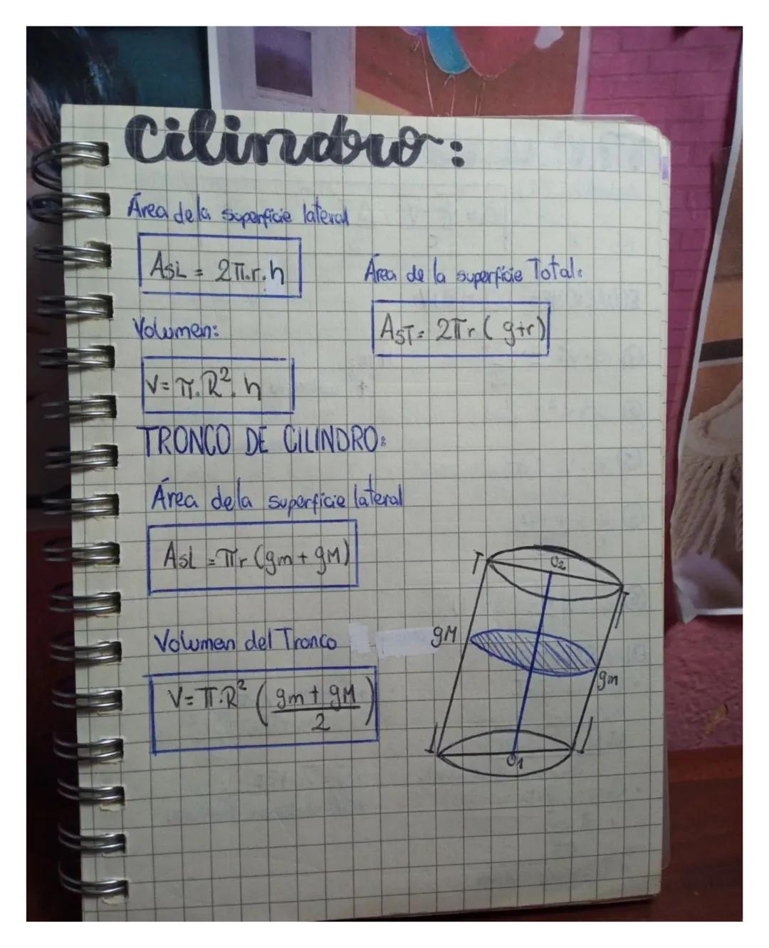 Cilindro
Área de la superficie lateral
ASL = 21.h
Area de la superficie Totale
Volumen:
AST = 2πr (g+r)
V =π. R² h
+
TRONCO DE CILINDRO
12
Á