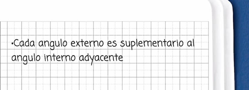 Suma de ángulos
Suma de ángulos internos
La suma de los ángulos internos de un
polígono con n lados está dada por la
fórmula:
Suma de angulo