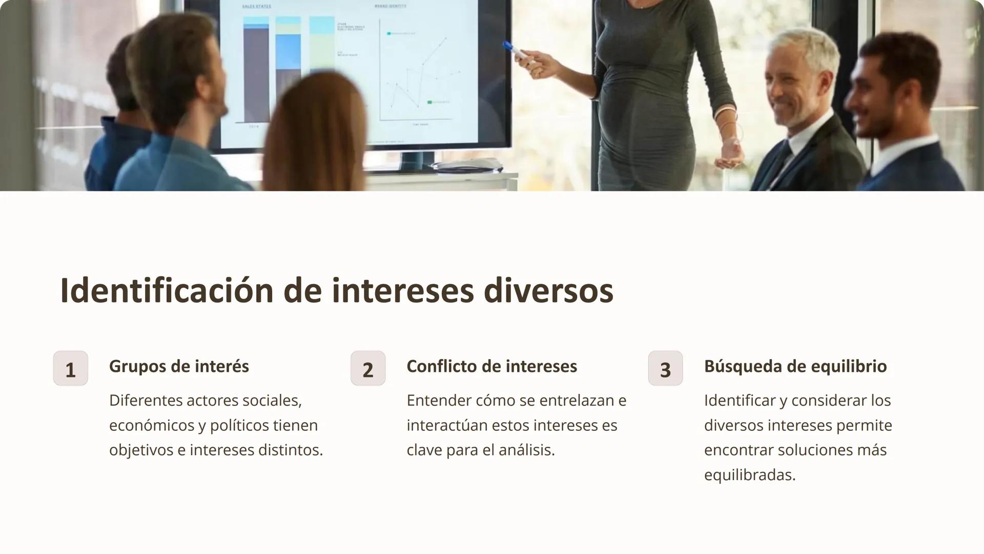 # Observación de
fenómenos sociales

Comprender la complejidad de los fenómenos sociales es
fundamental para promover el diálogo y la escuch