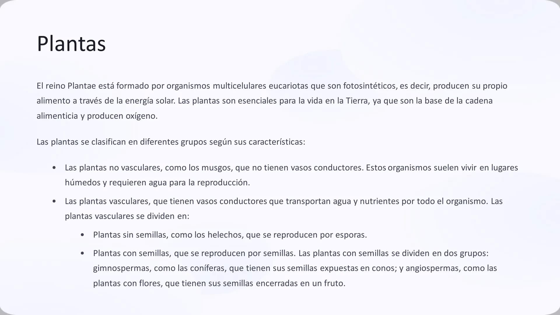 Diversidad de la Vida
Este documento explora la fascinante diversidad del mundo vivo, desde los organismos más pequeños hasta las criaturas 