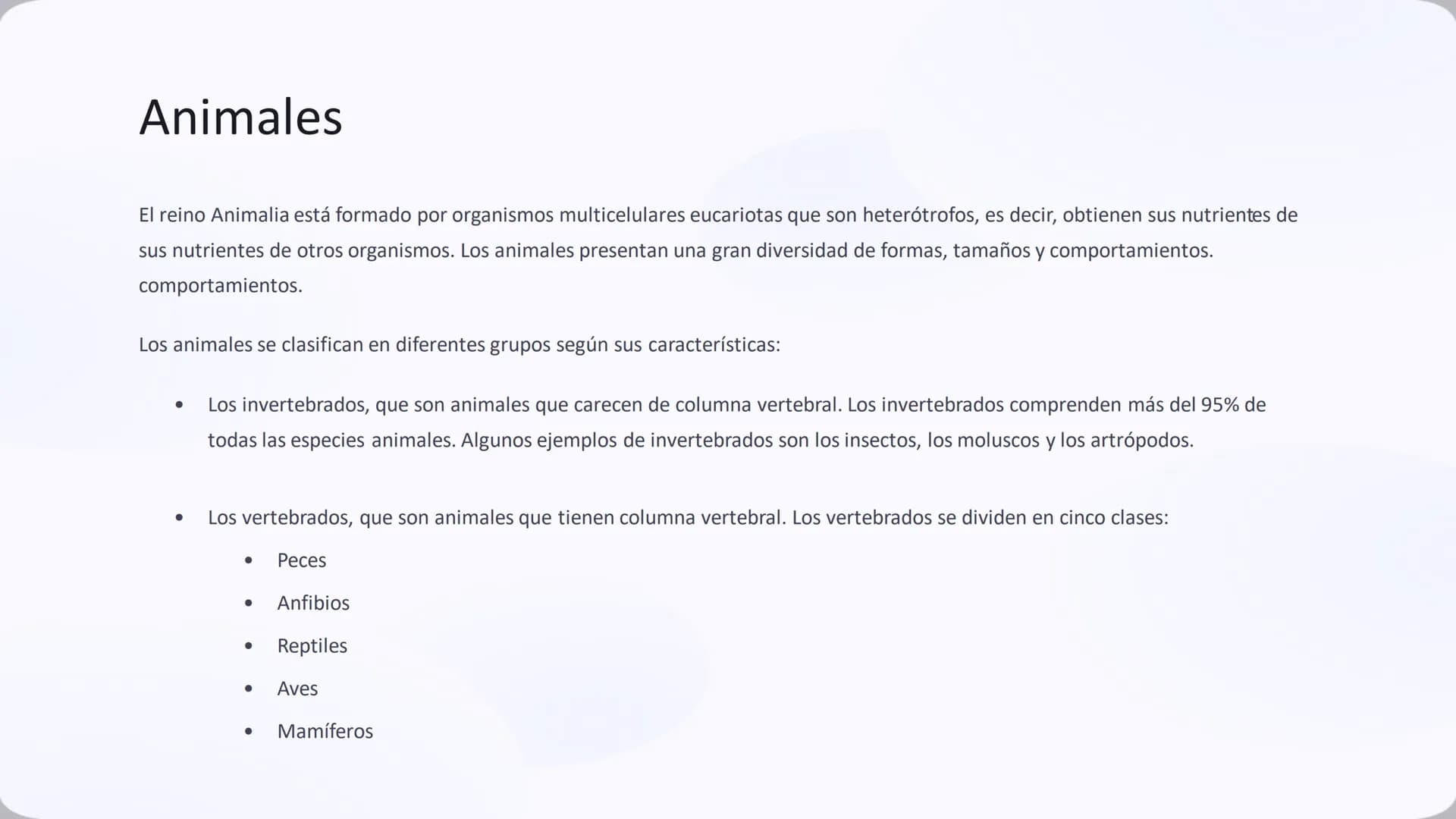 Diversidad de la Vida
Este documento explora la fascinante diversidad del mundo vivo, desde los organismos más pequeños hasta las criaturas 