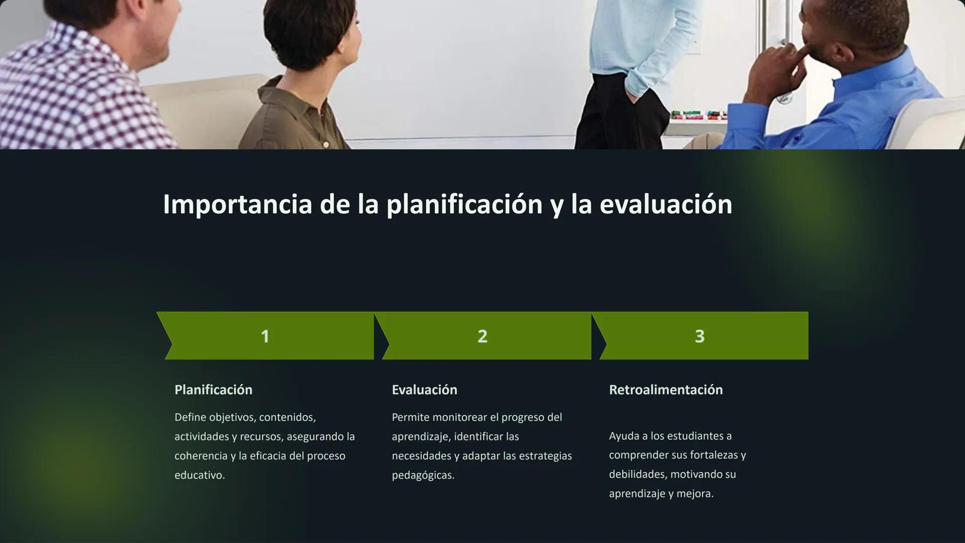 la filosofía de la
educación
La filosofía de la educación busca comprender los fundamentos de la
educación, cuestionando su propósito, sus m