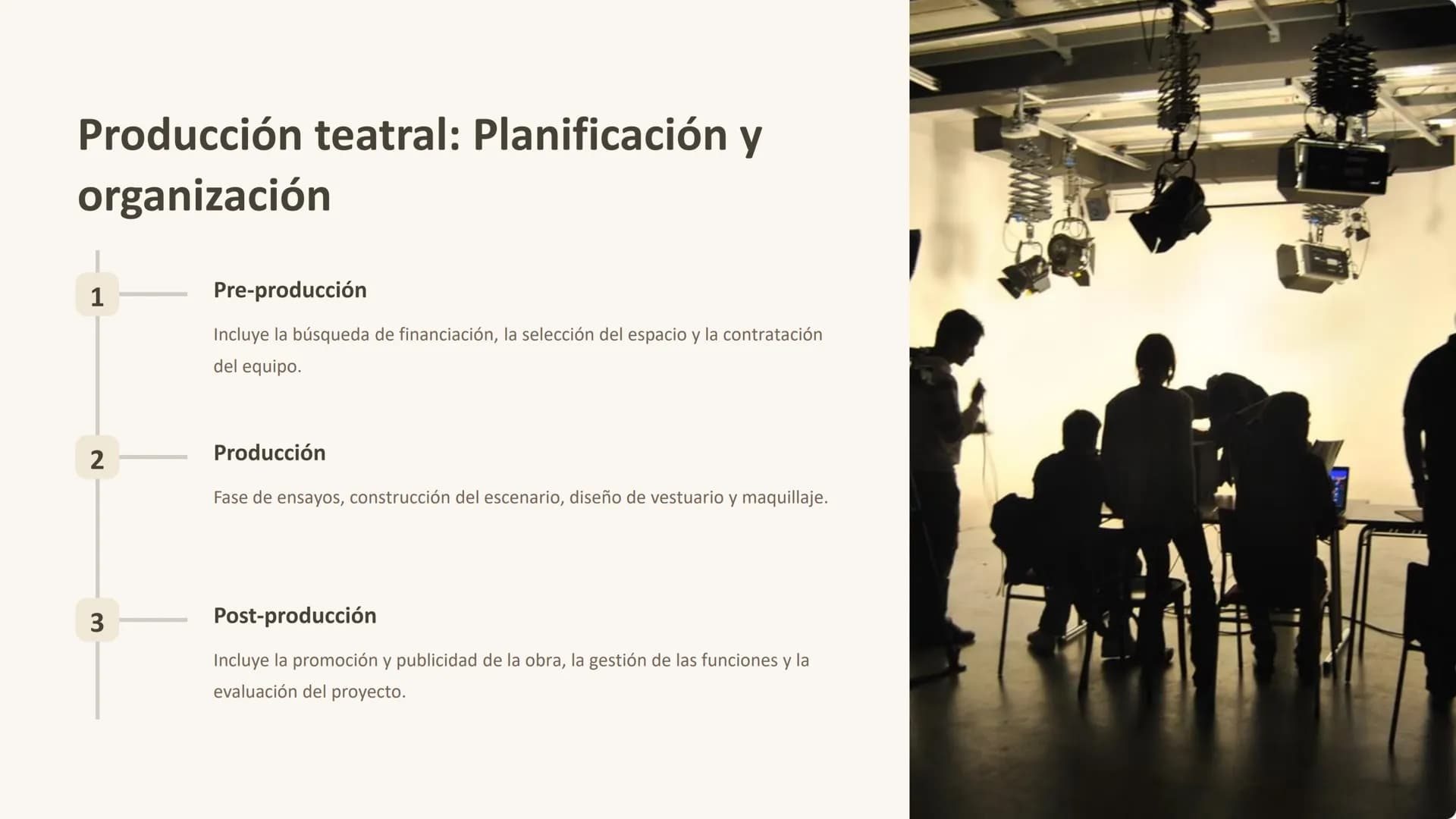 Teatro y Actuación:
Un viaje al corazón de la
expresión
Bienvenido al apasionante mundo del teatro y la actuación. Aquí
explorarás las técni