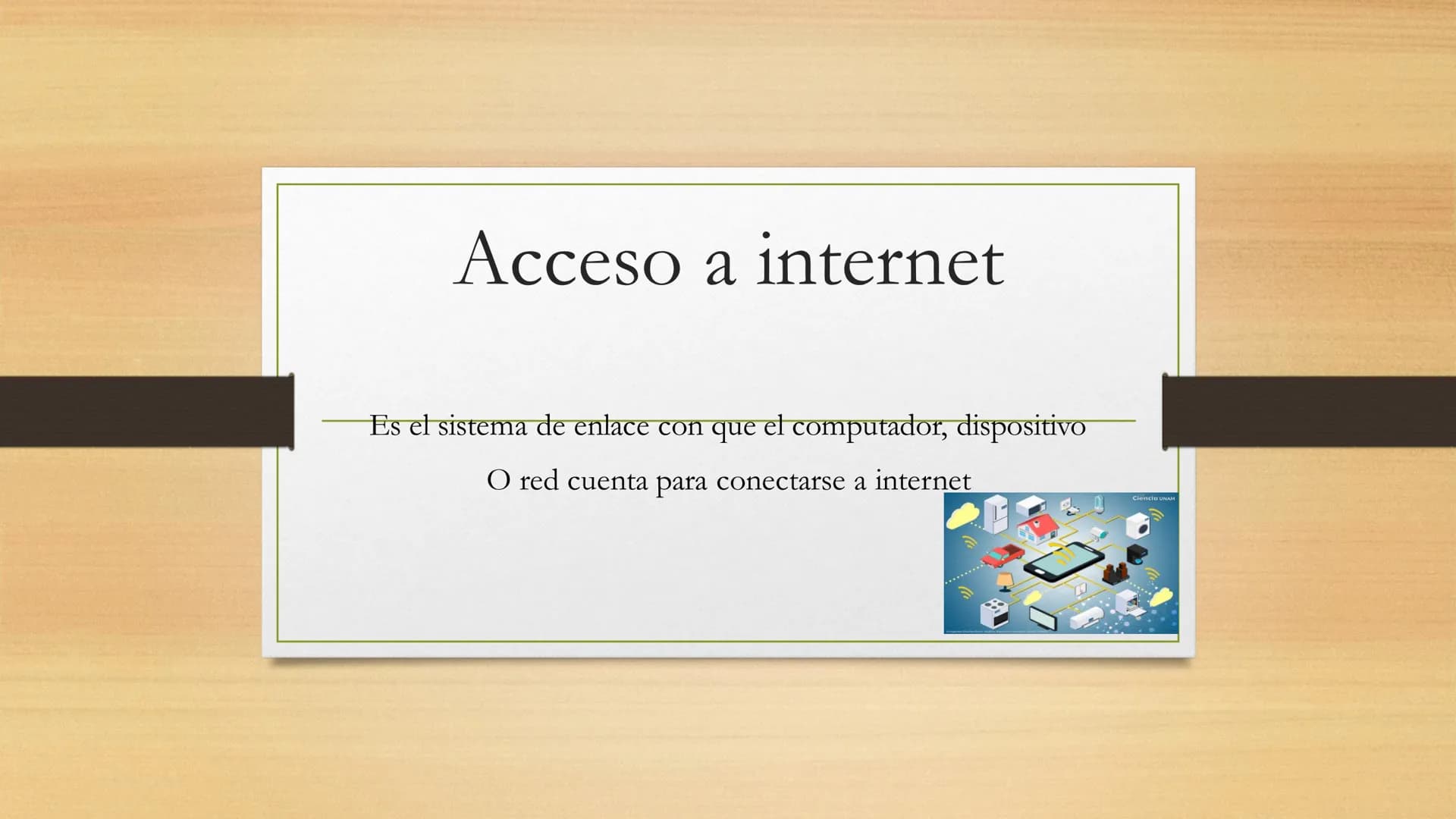 Definición
Red mundial de computadoras interconectadas
Permite la comunicación y el intercambio de información
Permite buscar y acceder a un