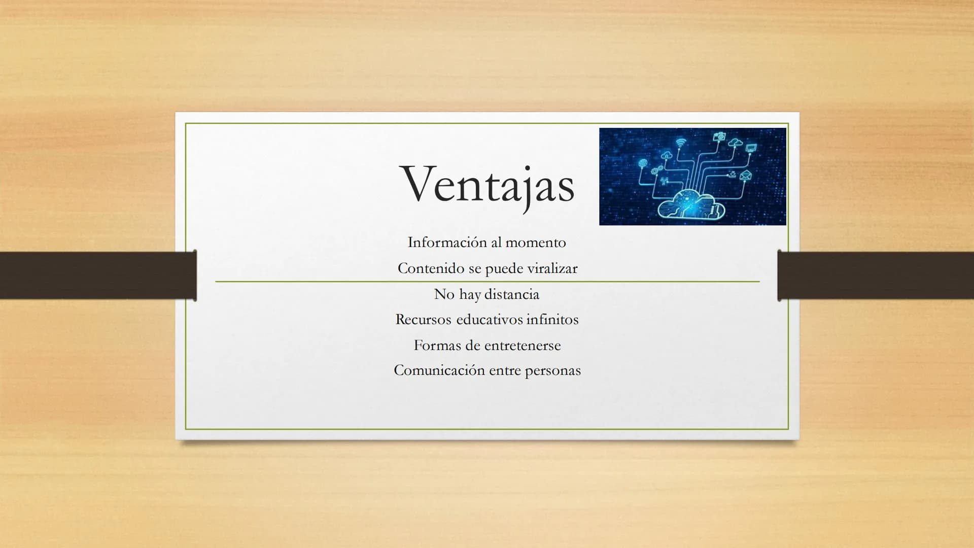 Definición
Red mundial de computadoras interconectadas
Permite la comunicación y el intercambio de información
Permite buscar y acceder a un