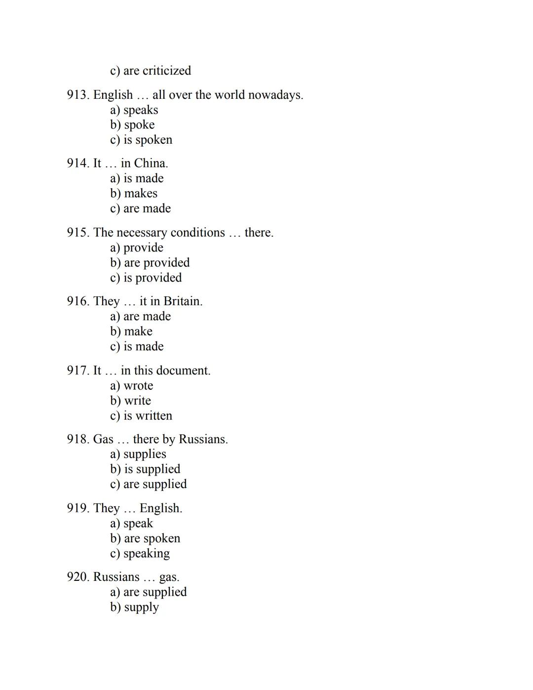ENGLISH
GRAMMAR
EXERCISES
WITH ANSWERS
Part 1.
2500 MULTIPLE-CHOICE
ITEMS FOR A1/A2
Your quest towards C2
Daniel B. Smith ENGLISH
GRAMMAR
EX