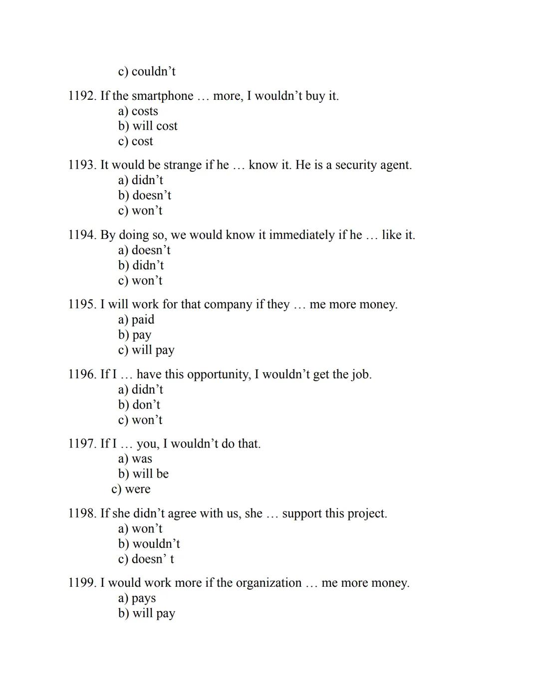 ENGLISH
GRAMMAR
EXERCISES
WITH ANSWERS
Part 1.
2500 MULTIPLE-CHOICE
ITEMS FOR A1/A2
Your quest towards C2
Daniel B. Smith ENGLISH
GRAMMAR
EX