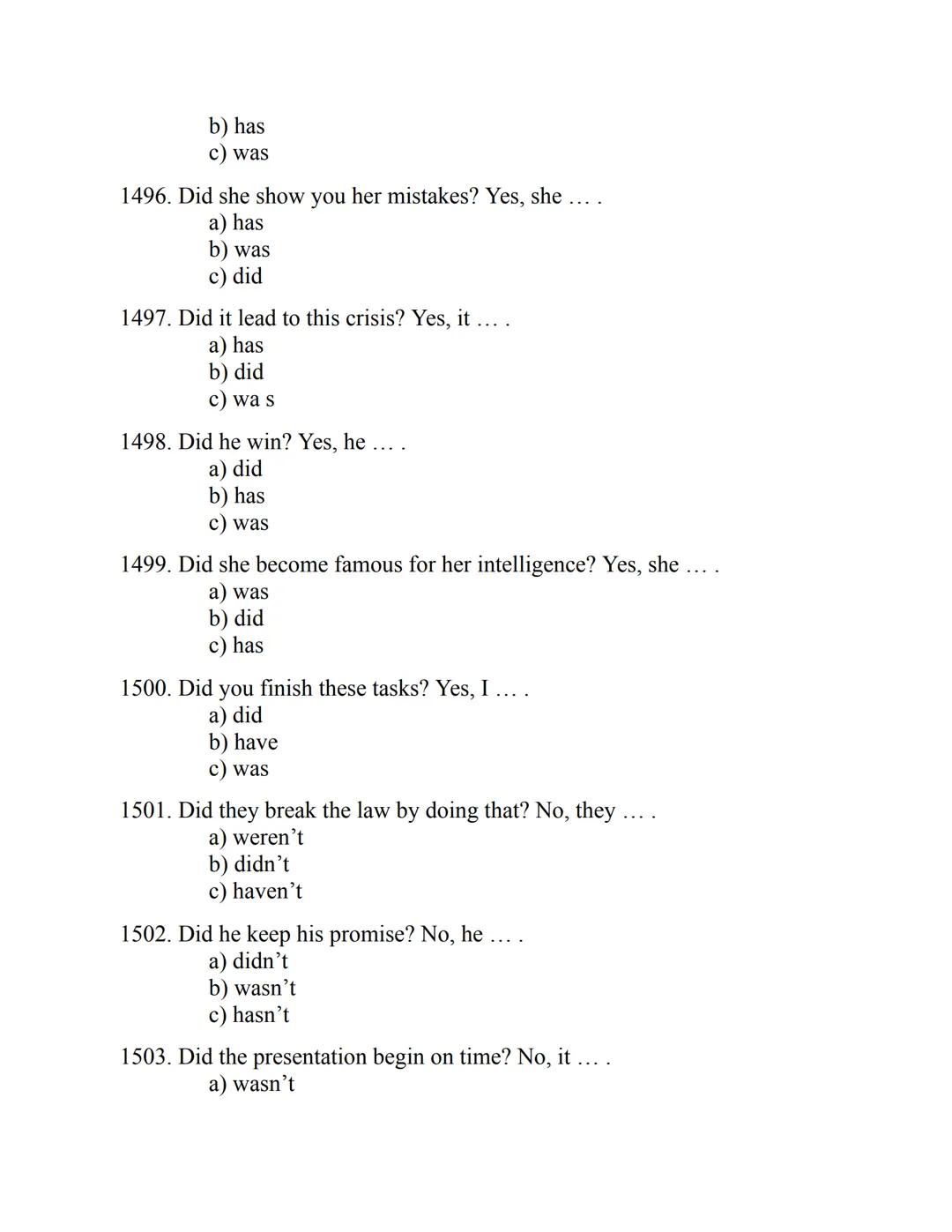 ENGLISH
GRAMMAR
EXERCISES
WITH ANSWERS
Part 1.
2500 MULTIPLE-CHOICE
ITEMS FOR A1/A2
Your quest towards C2
Daniel B. Smith ENGLISH
GRAMMAR
EX