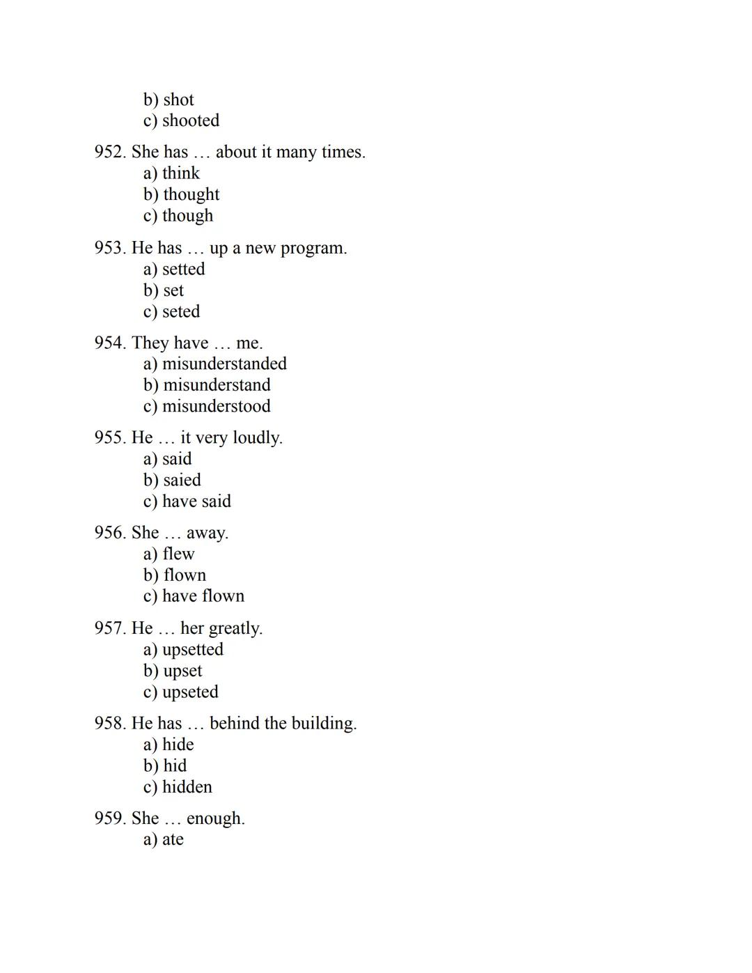ENGLISH
GRAMMAR
EXERCISES
WITH ANSWERS
Part 2.
3045 MULTIPLE-CHOICE
ITEMS FOR A2
Your quest towards C2
Daniel B. Smith ENGLISH
GRAMMAR
EXERC