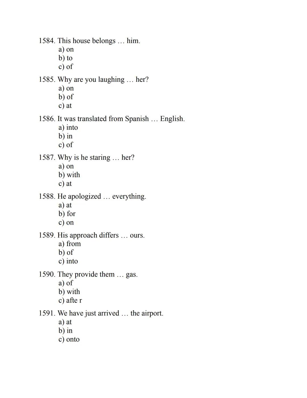 ENGLISH
GRAMMAR
EXERCISES
WITH ANSWERS
Part 2.
3045 MULTIPLE-CHOICE
ITEMS FOR A2
Your quest towards C2
Daniel B. Smith ENGLISH
GRAMMAR
EXERC