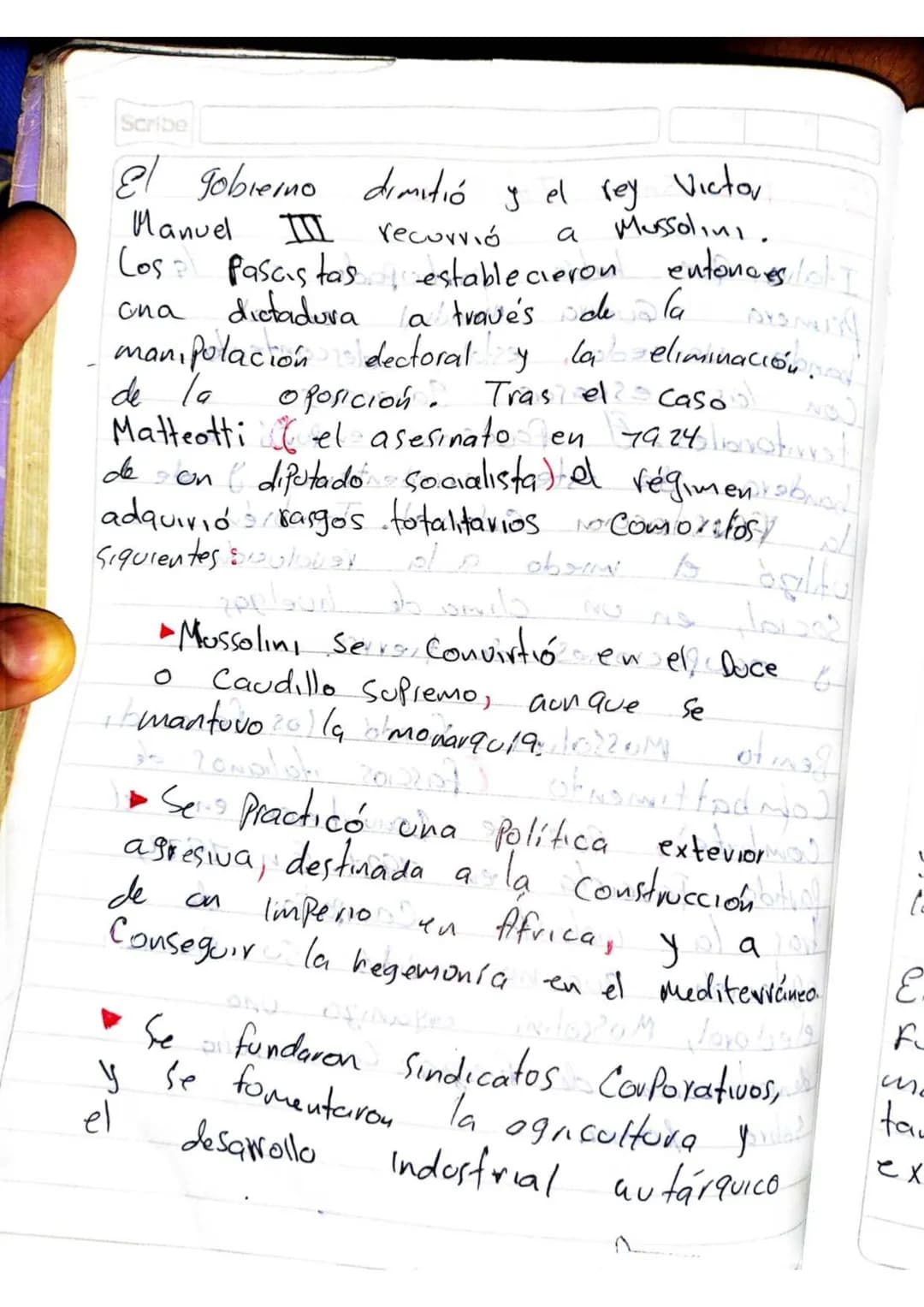 Scribe
# El fascismo Italiano
Italia, que había participado en la Primera Guerra Mundial en el bando vencedor, estaba descontenta con las es