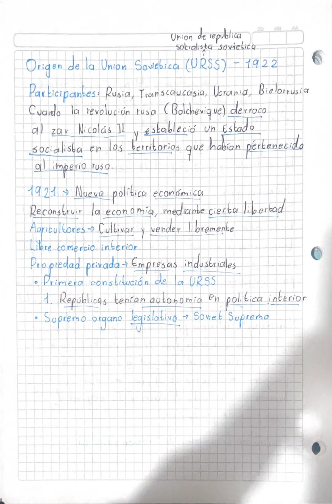 historia
UNIVERSAL-
1. Revolución industrial - 1750 - 1840
Consistió en la sustitución
de las viejas herramientas
artesanales por maquinas
m